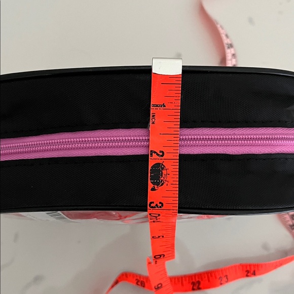 Pink Travel Bag Set - Picture 8 of 10